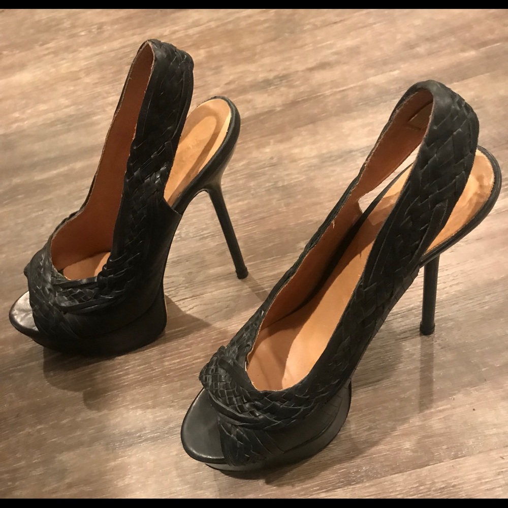 L.A.M.B Pumps Black